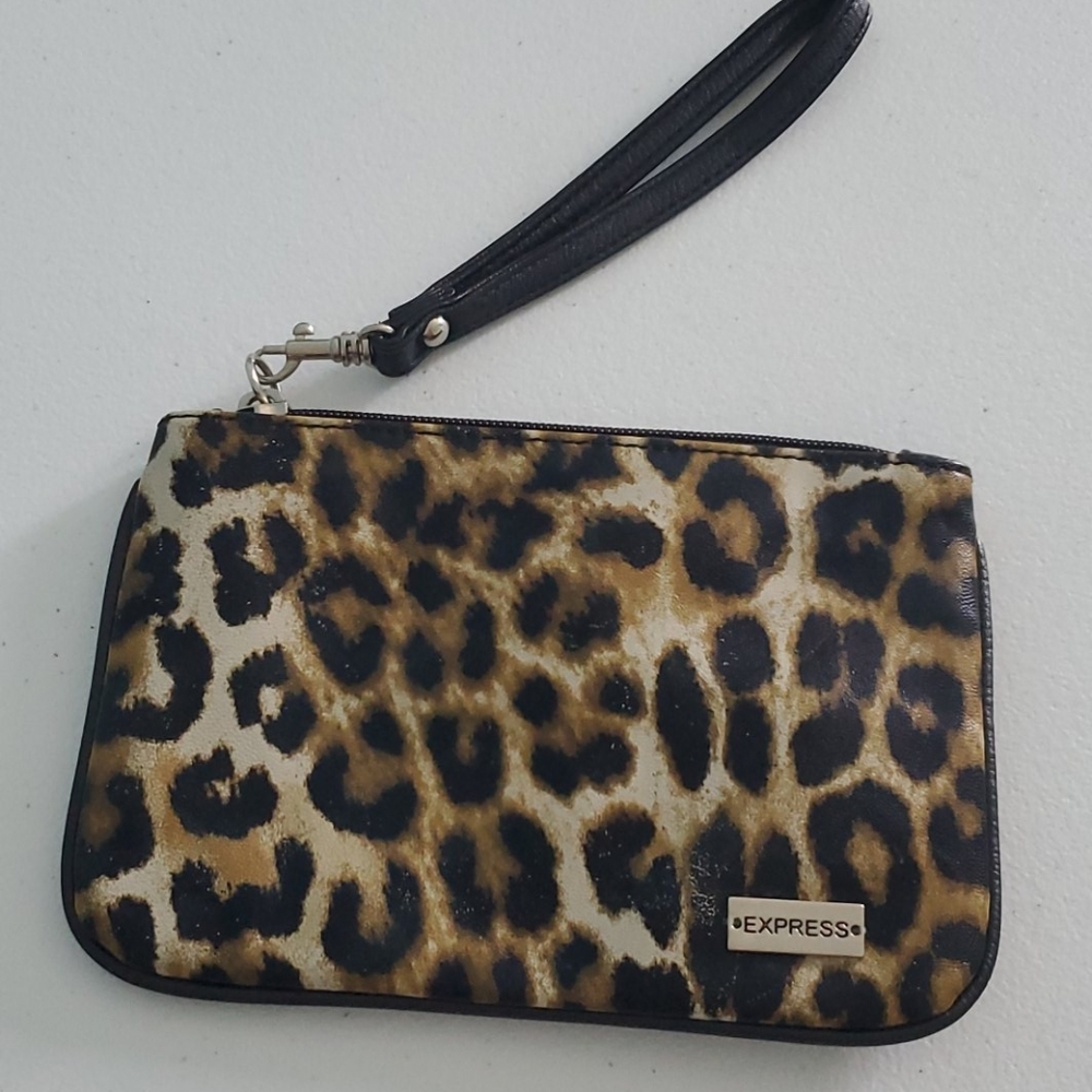 Wristlet